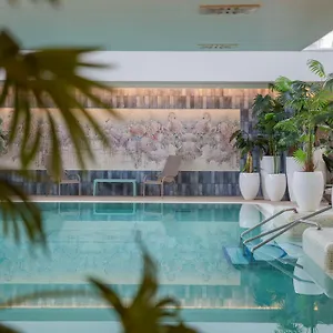 4* Отель Atlantis Wellness & Conference