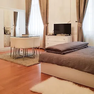 ékszerdoboz A Budai Vár Alatt , Budapest Magyarország